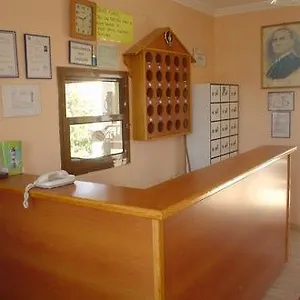 2* Otel Almina